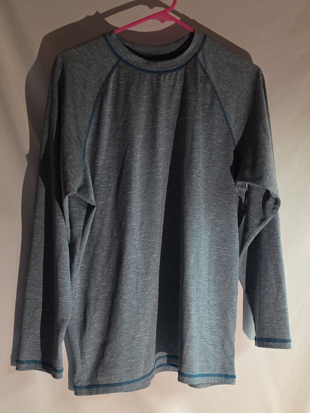 Nike Men's Long-Sleeve Heathered Gray-Blue Crewneck Shirt